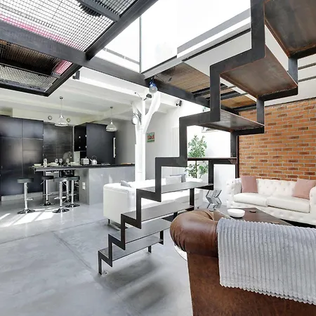 Somptuous Terrace-2br 6pcenter Of Apartment